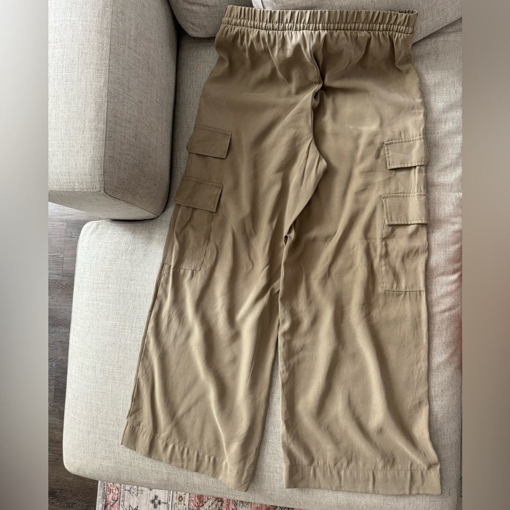 NWOT Women's High-Rise Wide Leg
Cargo Pants- A New Day. Light Brown. Size Large